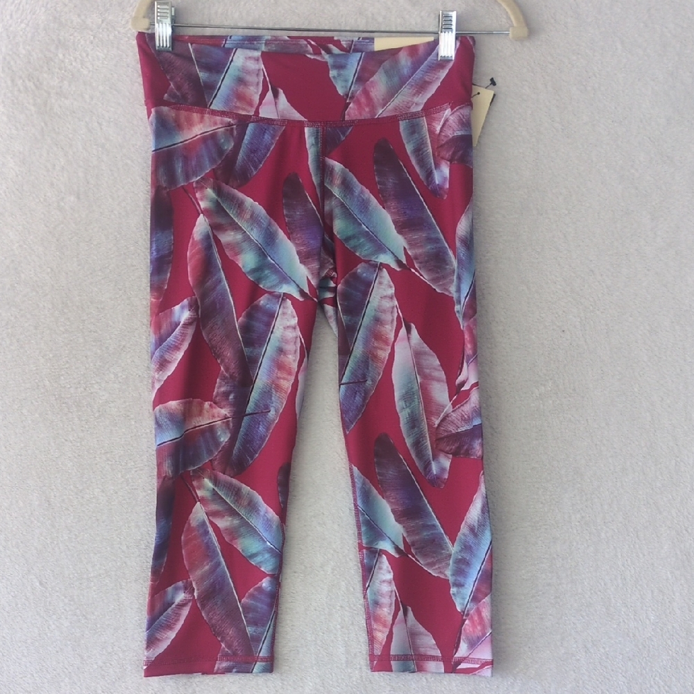 Live Love Dream Women's Pink Mid Rise Sweat Wicking Cropped Leggings Size M